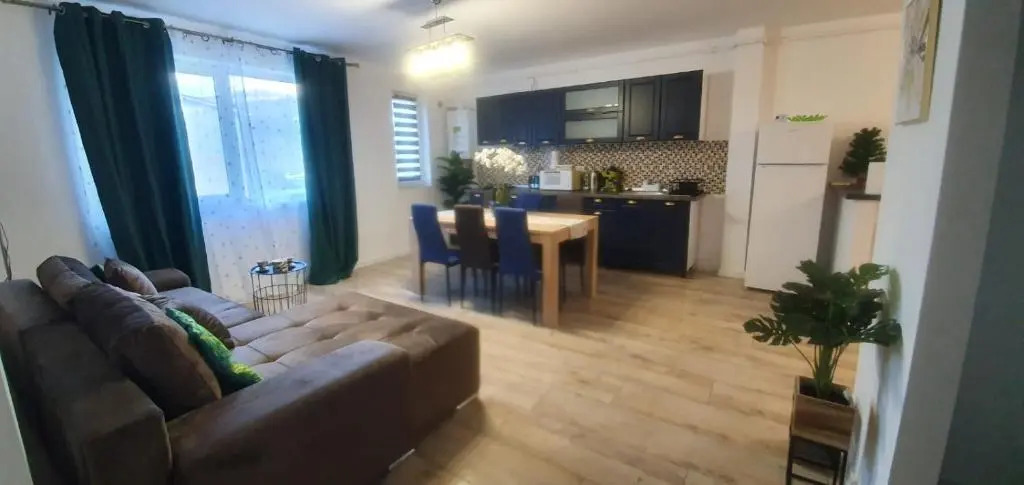 Viv Apartments 210