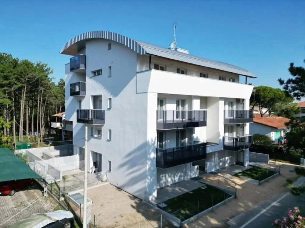 Pool Apartment 400m From Beach