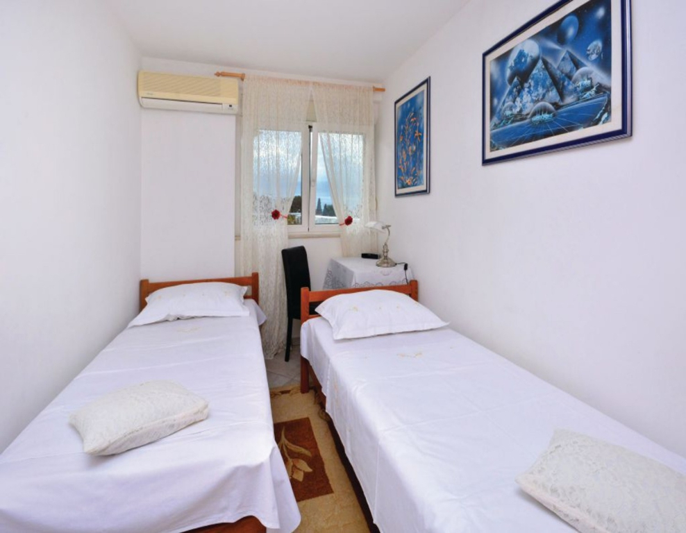 Apartment Zdrav - with big terrace: A1 Split, Riviera Split