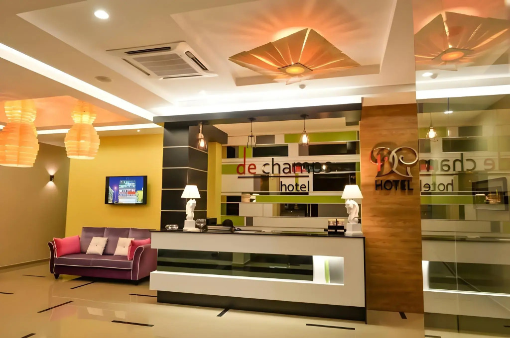 De Champs Hotel
