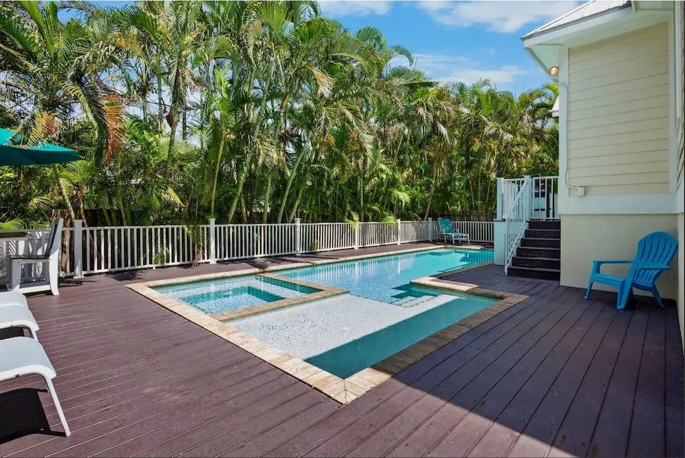 Fanta Sea 4 Bedroom Home by RedAwning