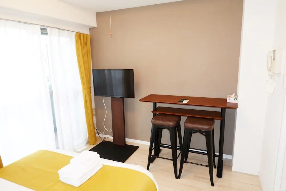 Rlis House Namba