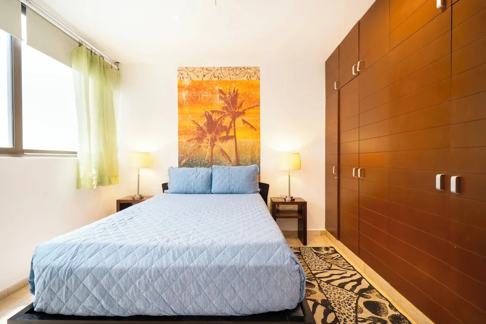 2 Br condo with Rooftop Pool - Doca 303