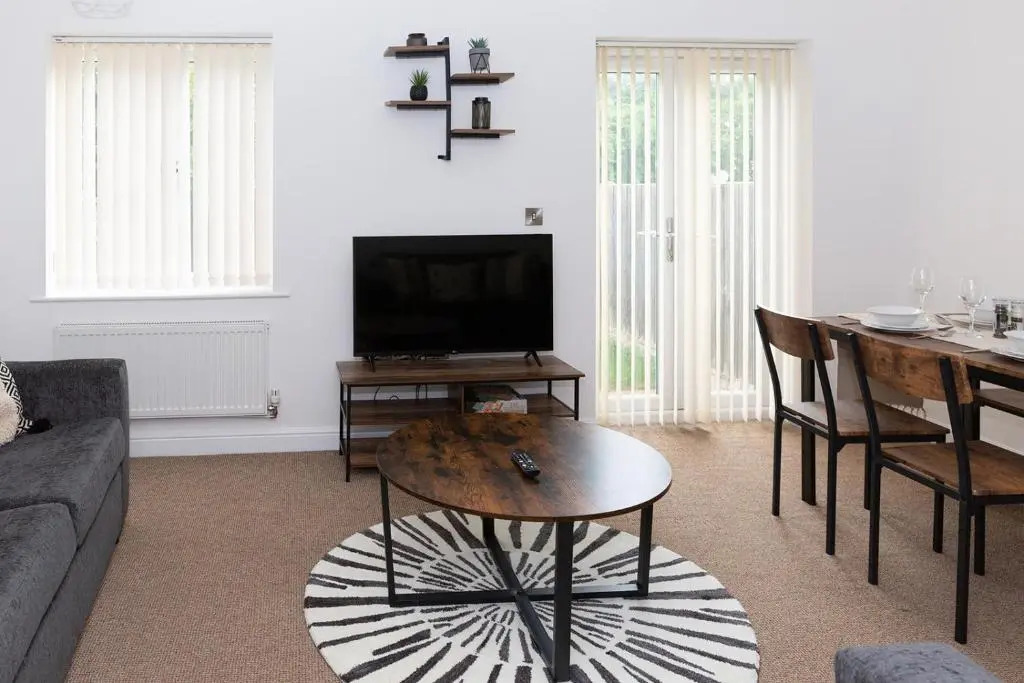 New & Spacious & Contractors & Leisure & Free Parking