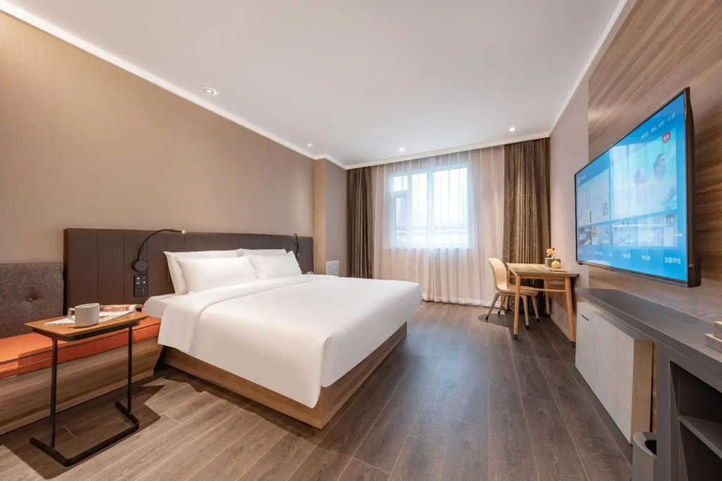 HanTing Hotel (Jinan Yingxiongshan Road Luneng Lingxiu Cheng)