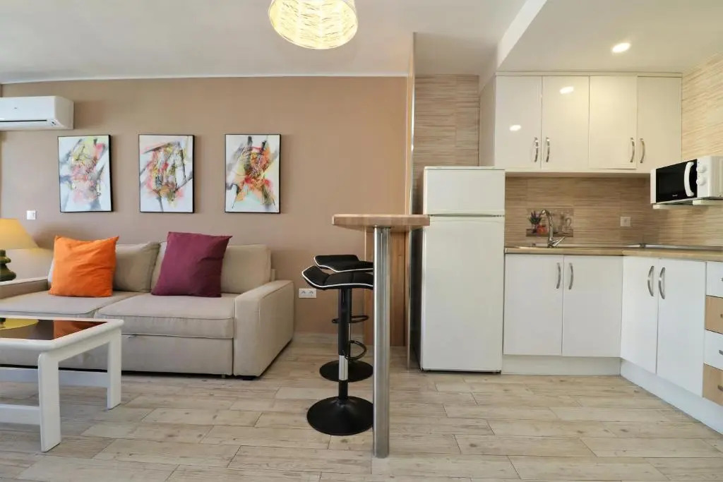 Don Miguel 4-F Apartment Levante Beach