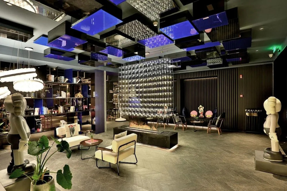 Hangzhou Vline Hotel