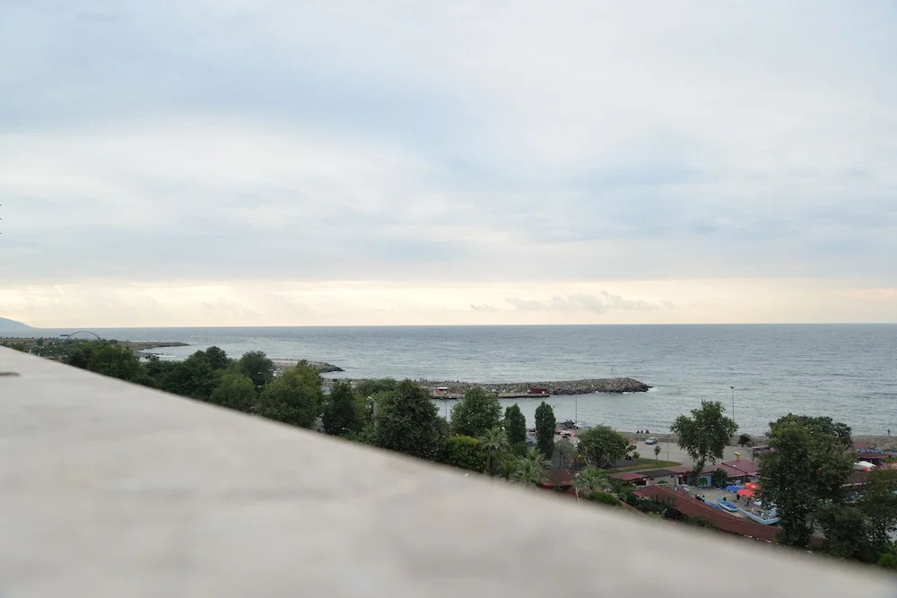 The Alarga Premier Hotel