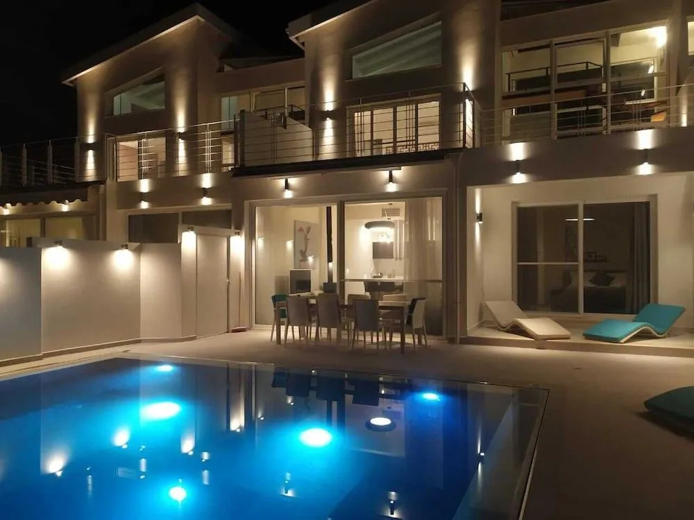 Okeanos Vine Luxury Villa