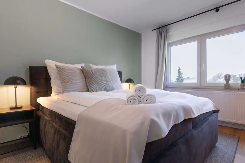 Spacious 3-rooms apartment in the center