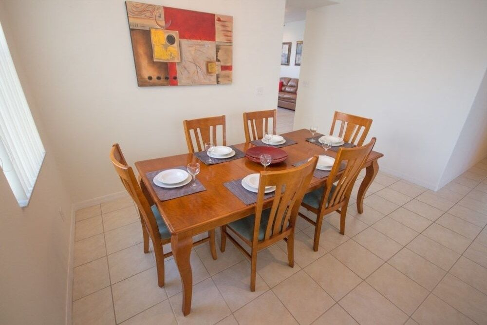 Sunrise Lakes 4 bed / 2.5 bath home