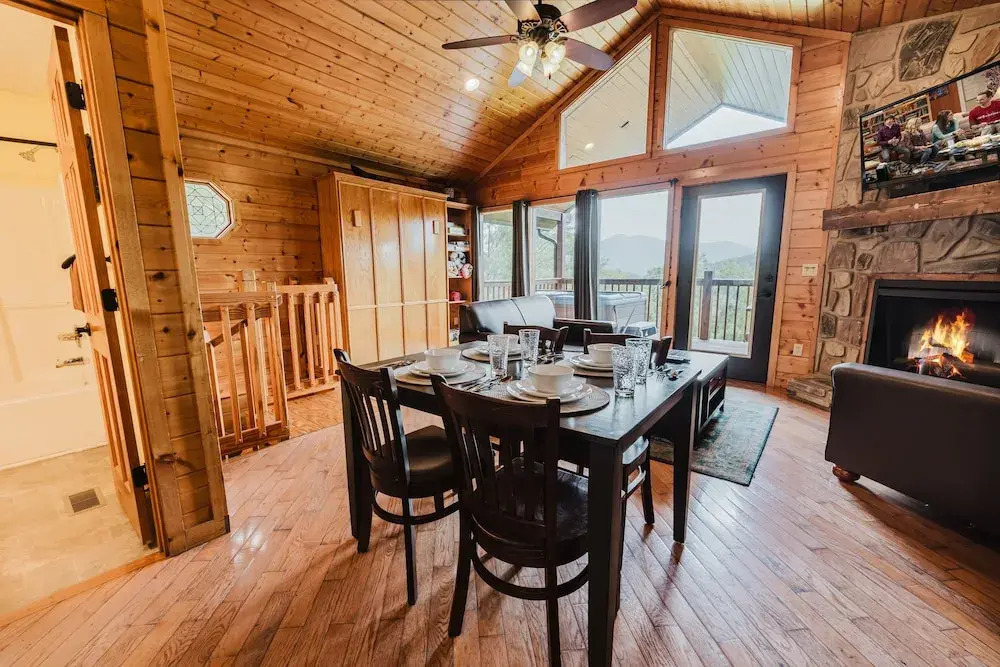 Ain't No Mountain High Enough 1 Bedroom Cabin by RedAwning