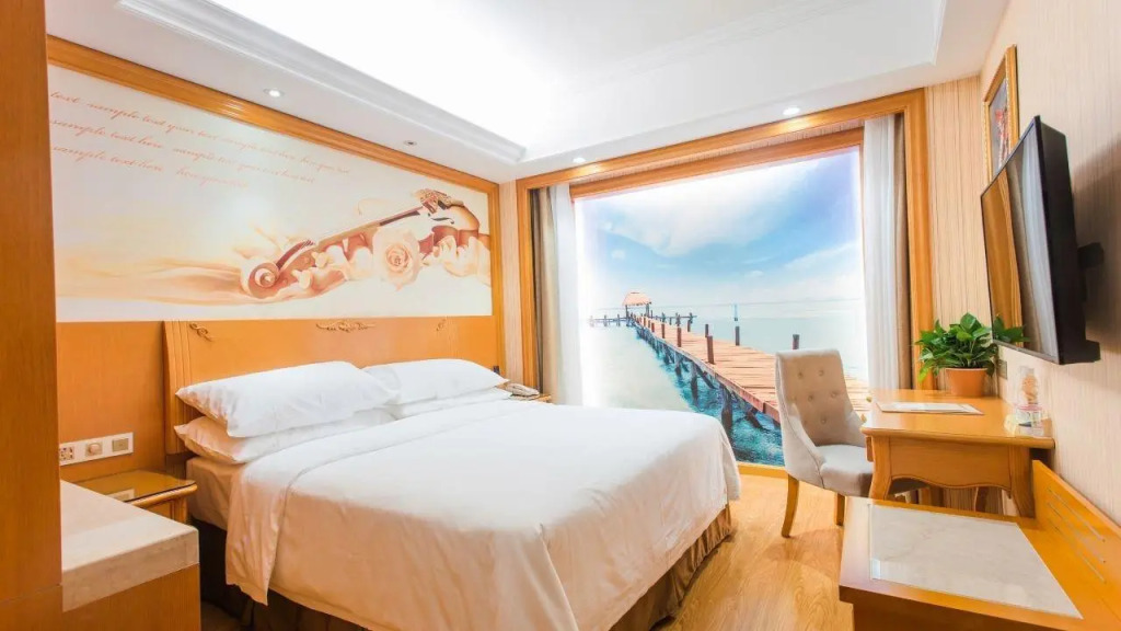 Vienna Hotel Shanghai Gucun Park