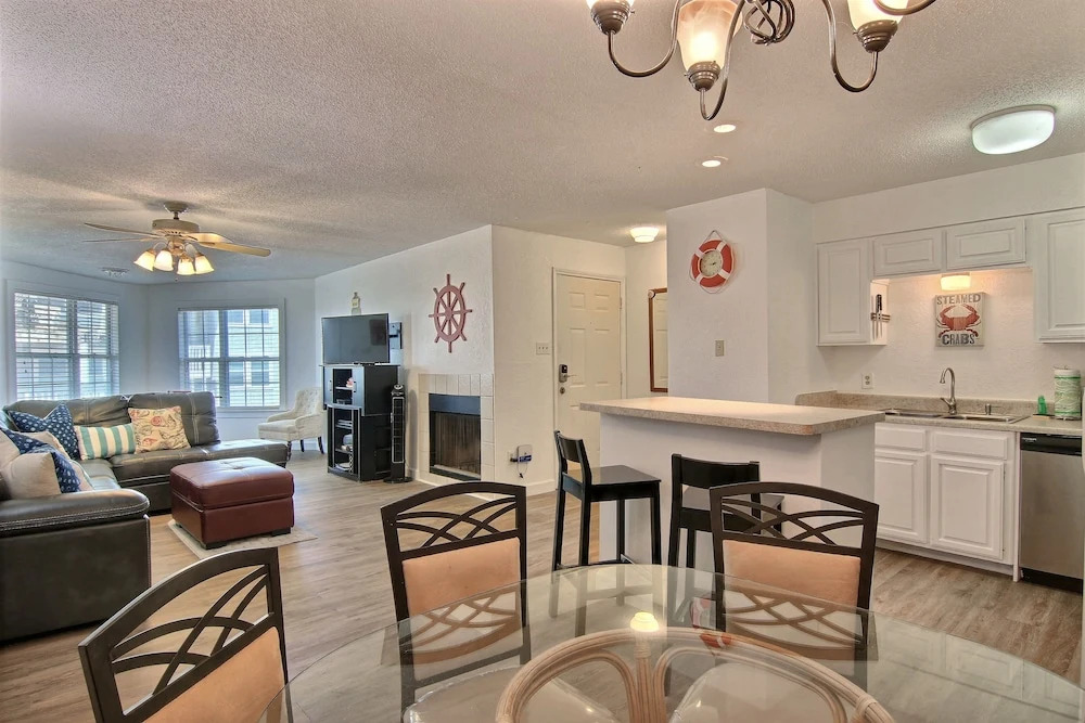 Coastal Retreat - 2 Br condo