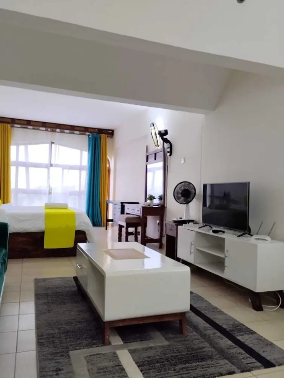 Lux Suites Golden Sun Studio Apartments