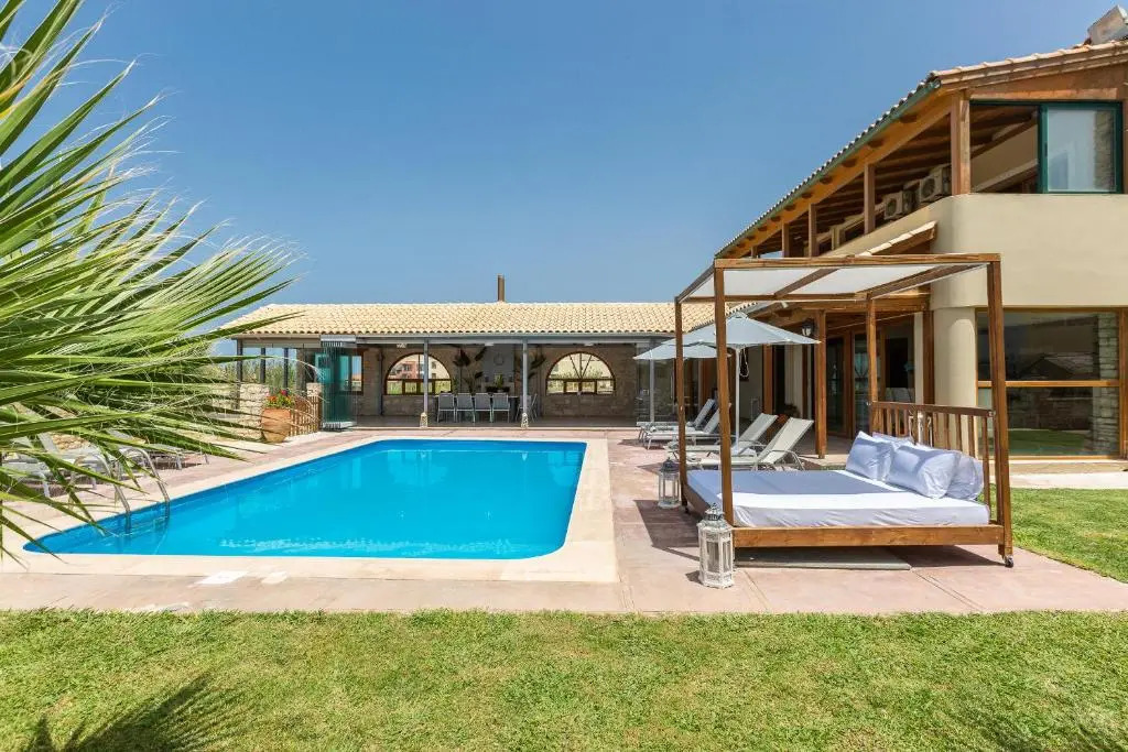 Golden Sand Beach Villa