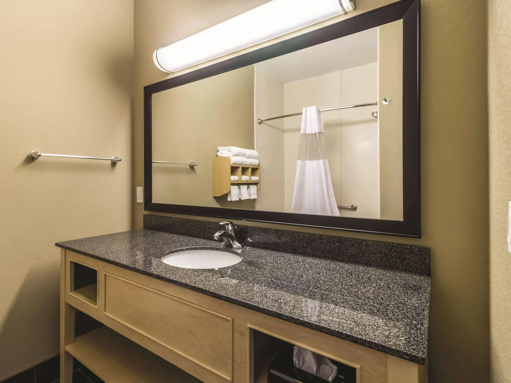 La Quinta by Wyndham Fargo-Medical Center