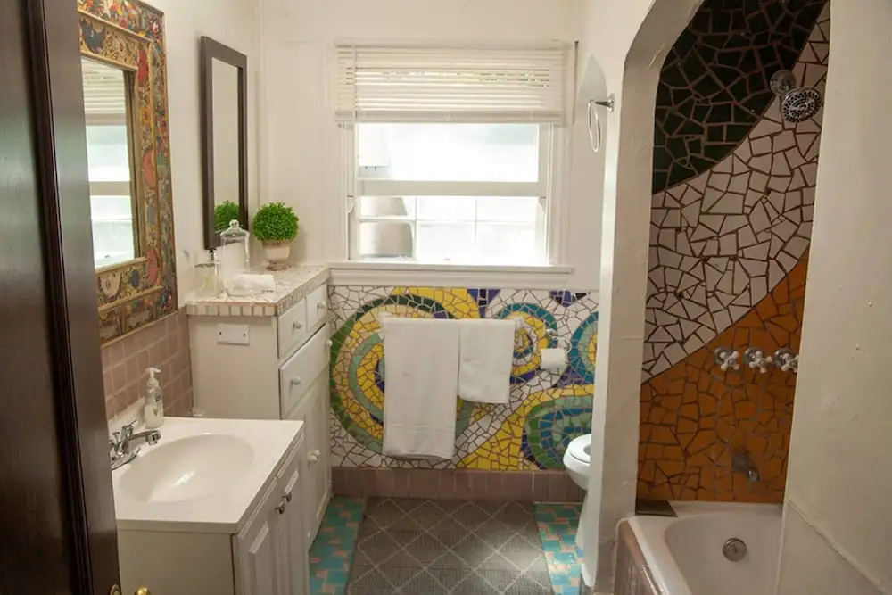Hidden Weekend Getaway In Noho