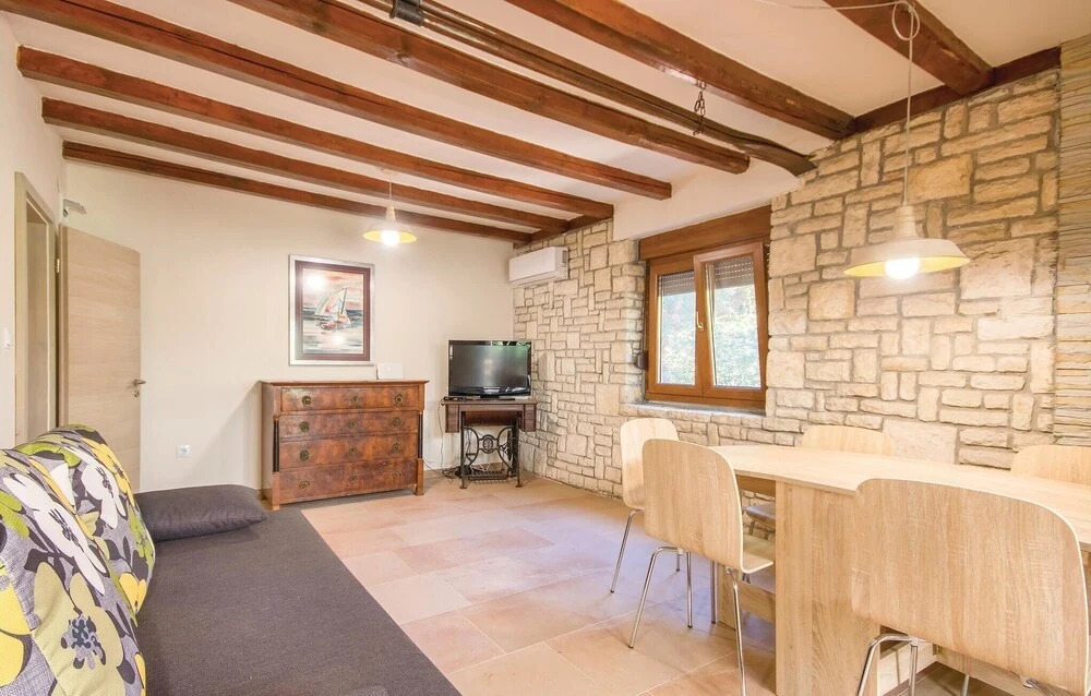 Three-Bedroom Holiday Home In Premantura