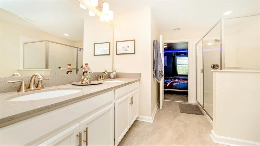 Spacious Luxury Home Near Disney & Universal