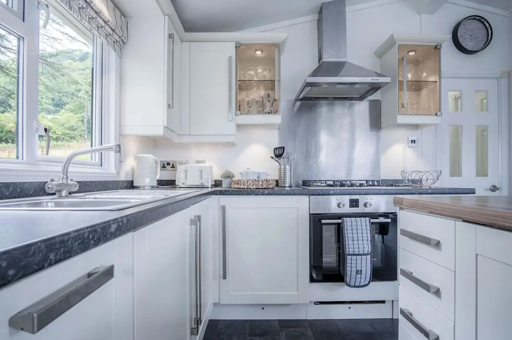 1 Manor Lodge - 3 Bedroom Lodge - Pendine