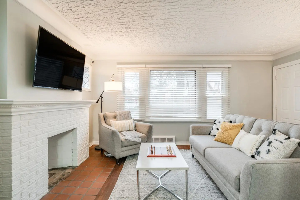 Stylish getaway of University District