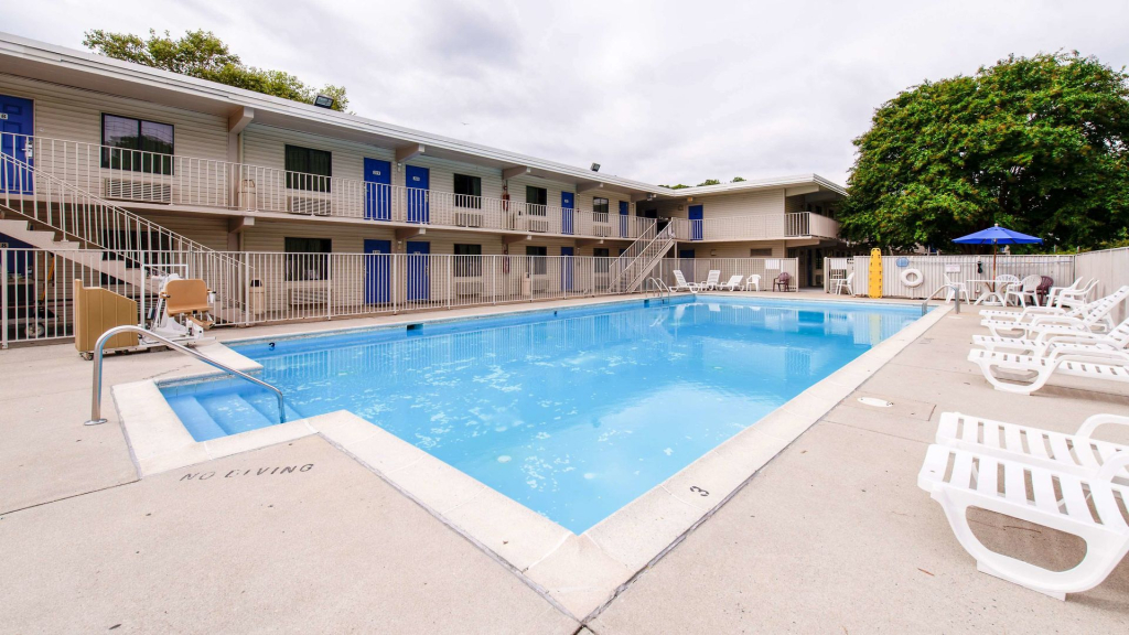 Travelodge by Wyndham Norfolk Airport