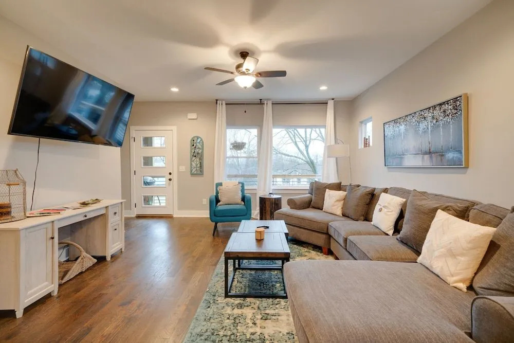 East Modern Home