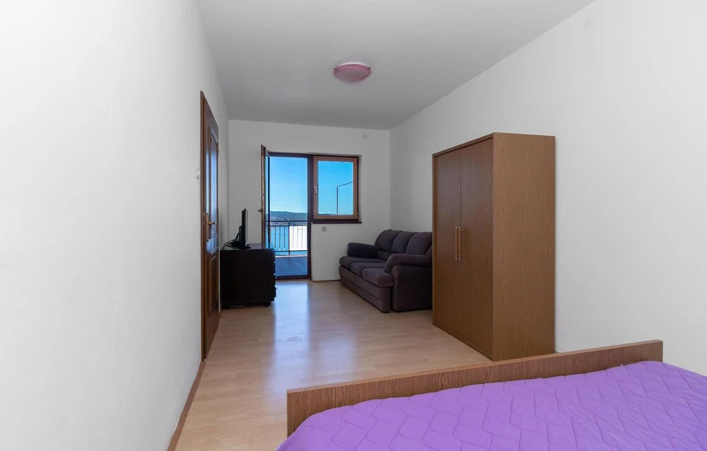 Stunning Apartment in Crikvenica With Outdoor Swimming Pool, Wifi and 2 Bedrooms