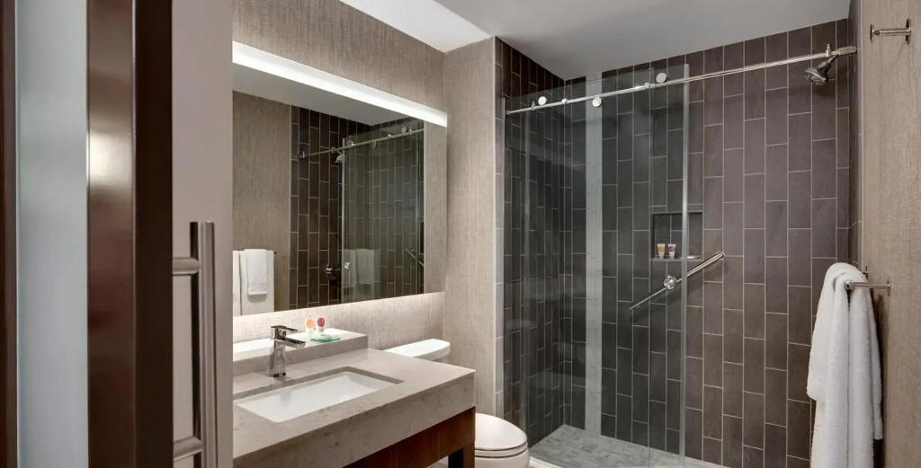 Hyatt Place Las Vegas at Silverton Village