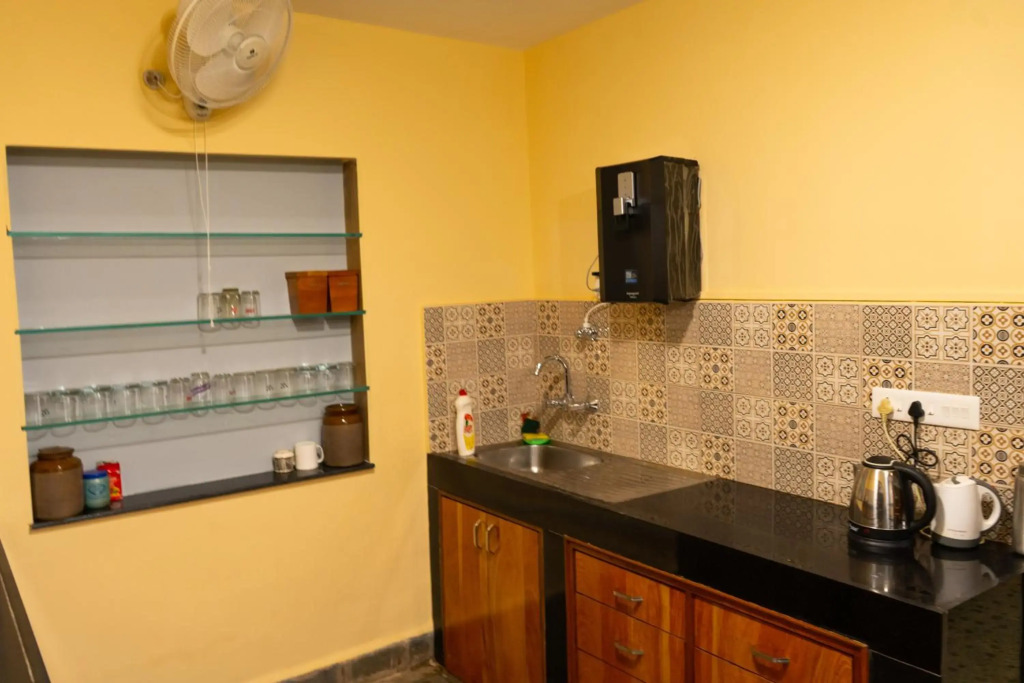 3 bedroom holiday home with free parking & Wi-Fi