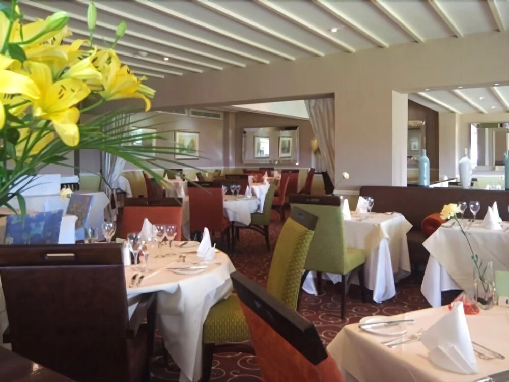 Treglos Hotel