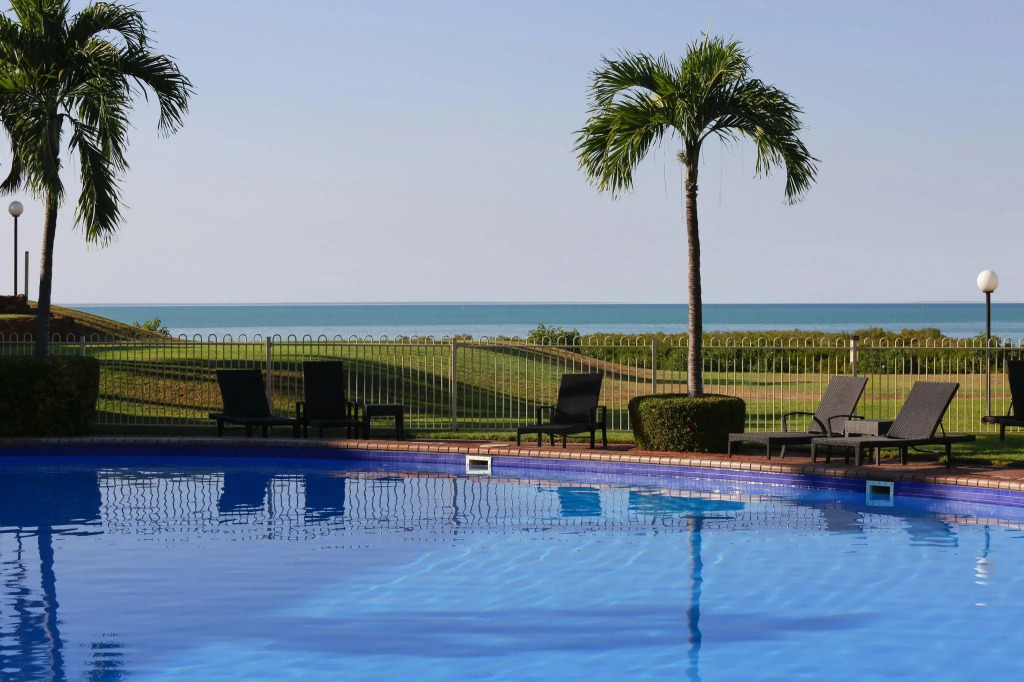 Moonlight Bay Suites