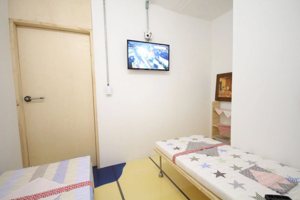 Time Travelers Party Hostel In Hongdae