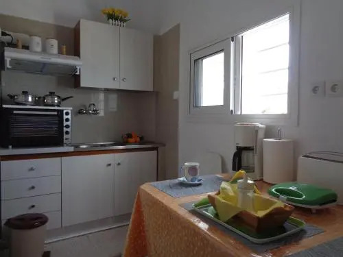 Blue Sky Apartments & Rooms