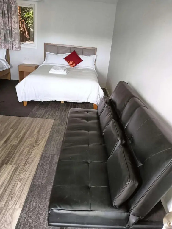 2 double and 1 sofa beds chalet 7D