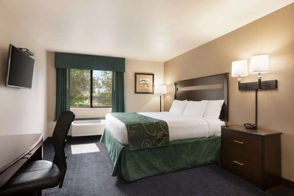 Travelodge by Wyndham Brunswick near Fredrick