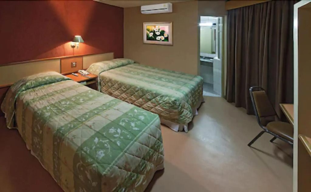 Lira Hotel