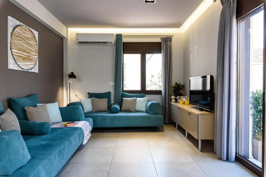 City Breeze Apartment