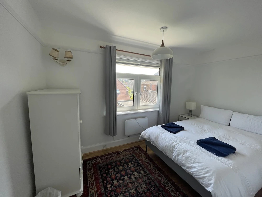 Inviting 5-bed House in Eastbourne