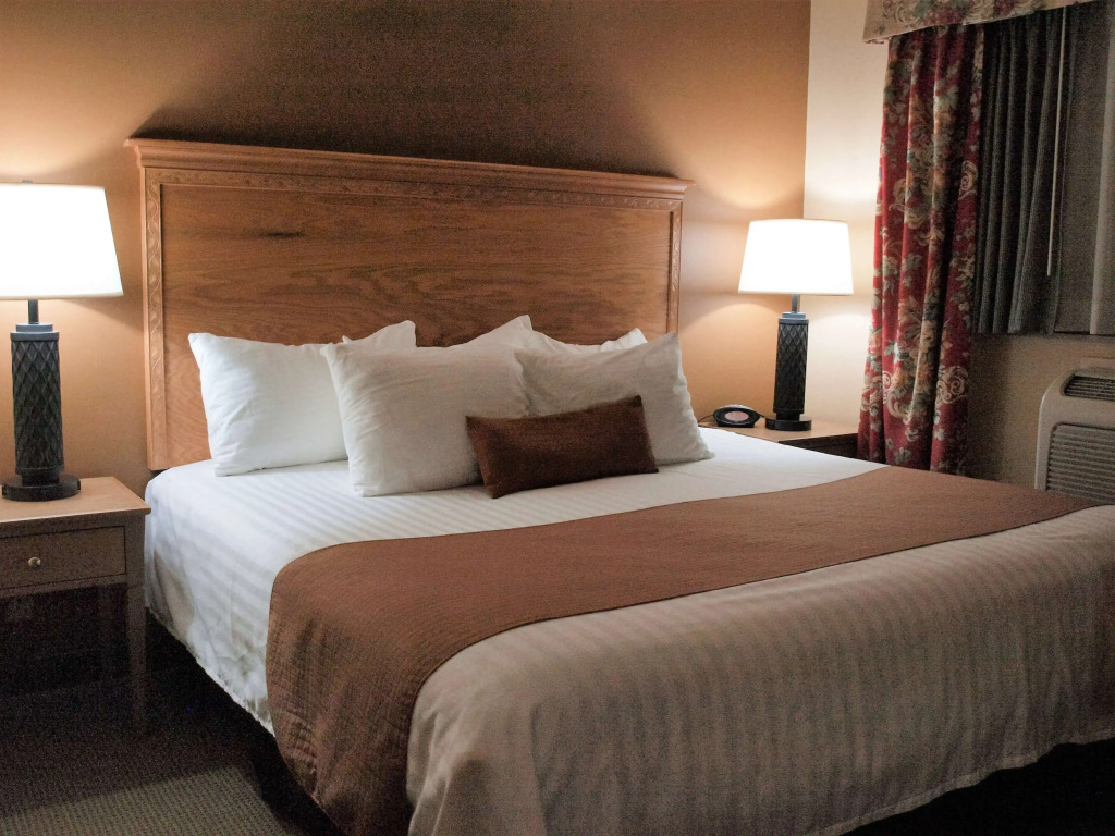 Best Western Plus Caldwell Inn & Suites