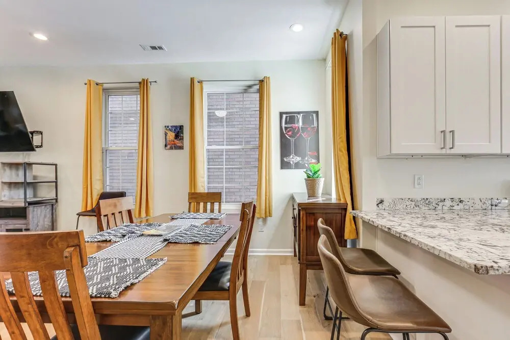 Pittsburgh Home w/ Skyline Views: Walk to Stadium!