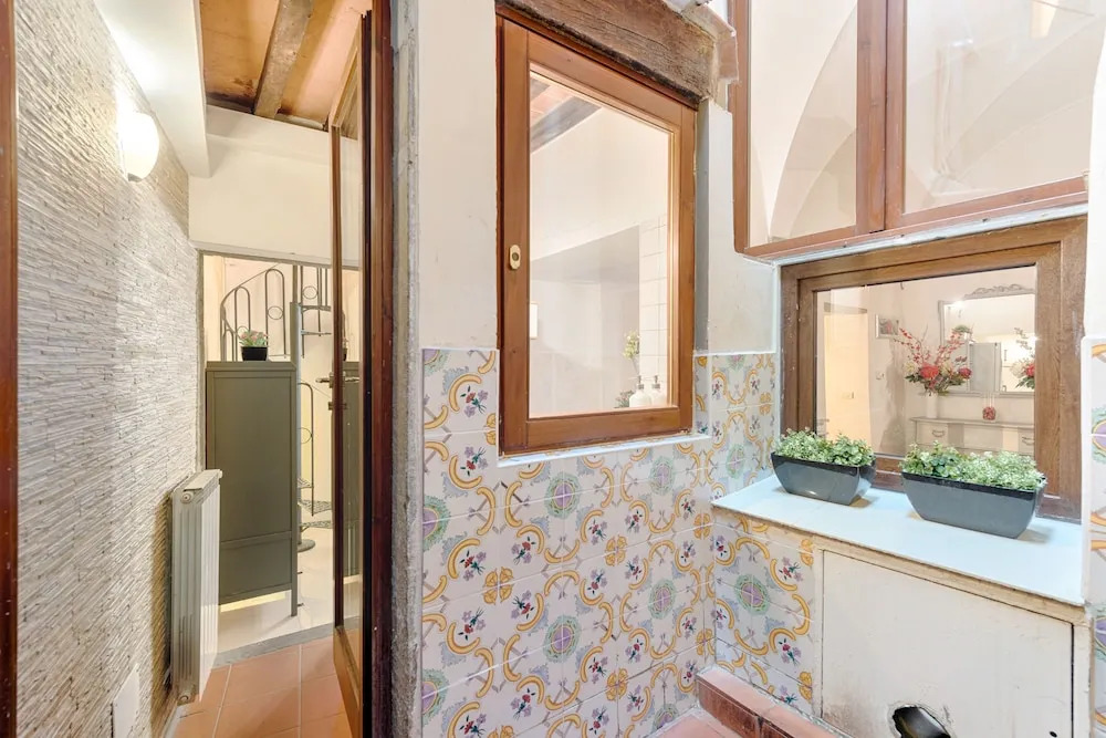 Santo Spirito Venti - Design Rooms in Florence near Ponte Vecchio & Palazzo Pitti