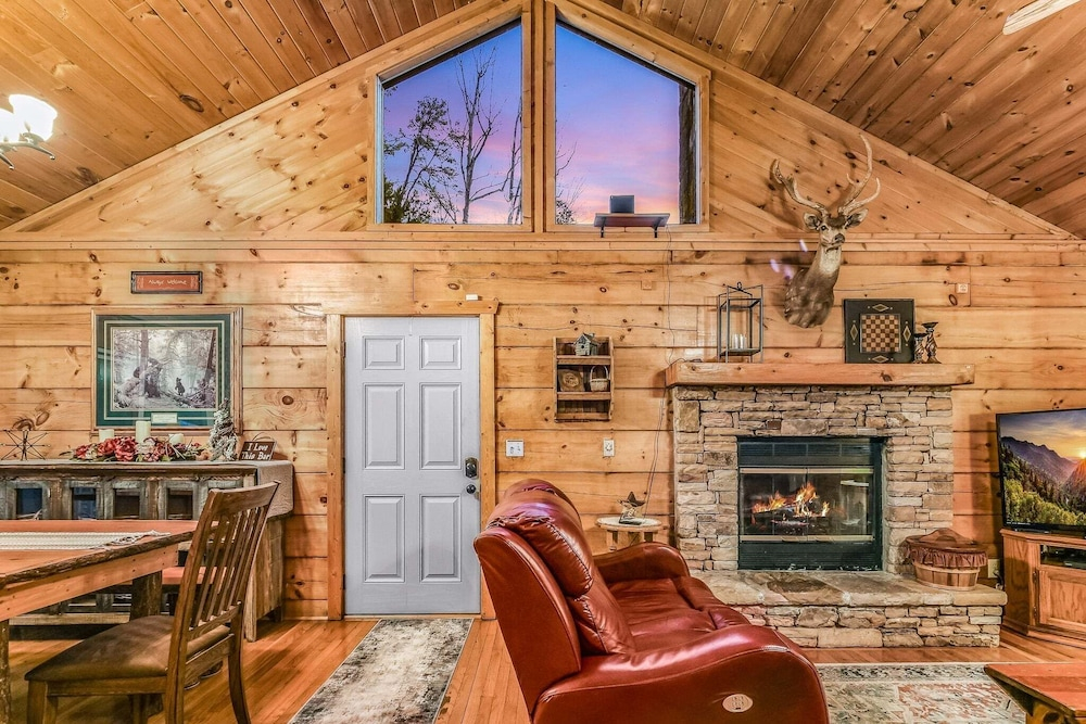 Tennessee Risky 3 Bedroom Cabin