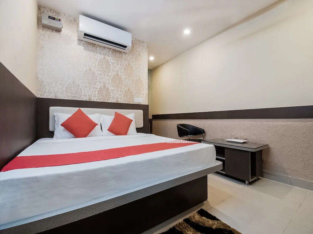 The Legend Inn by OYO Rooms