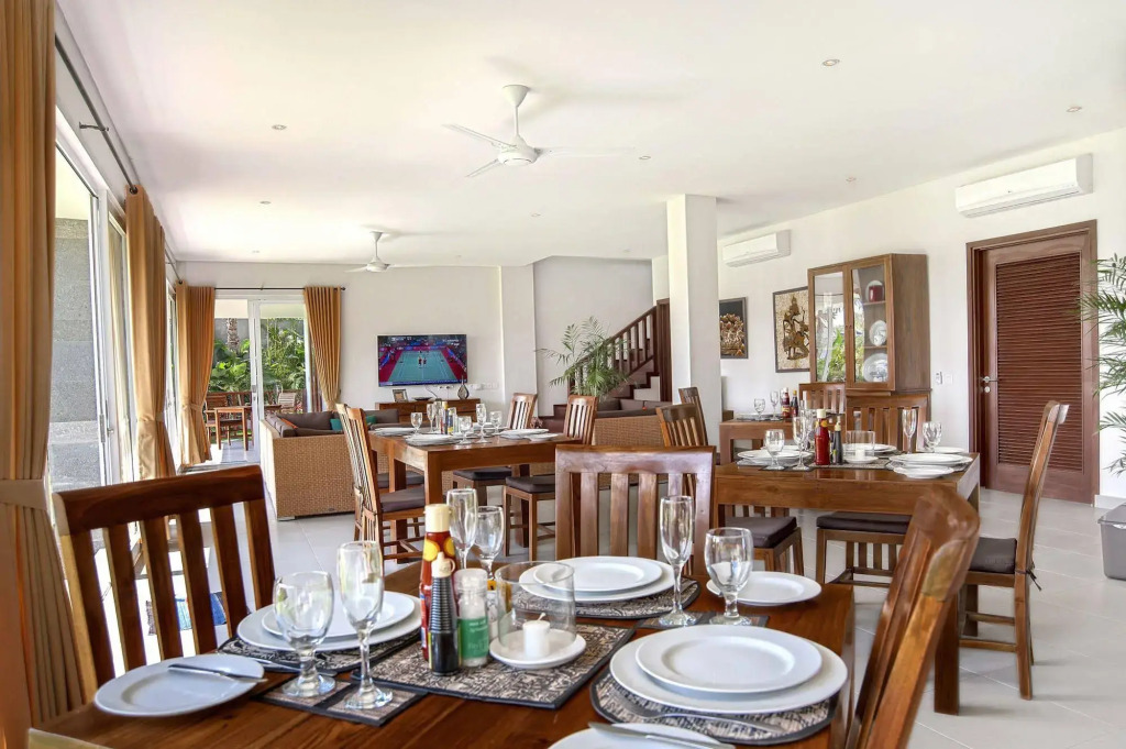 Villa Yenian by Villa Finder