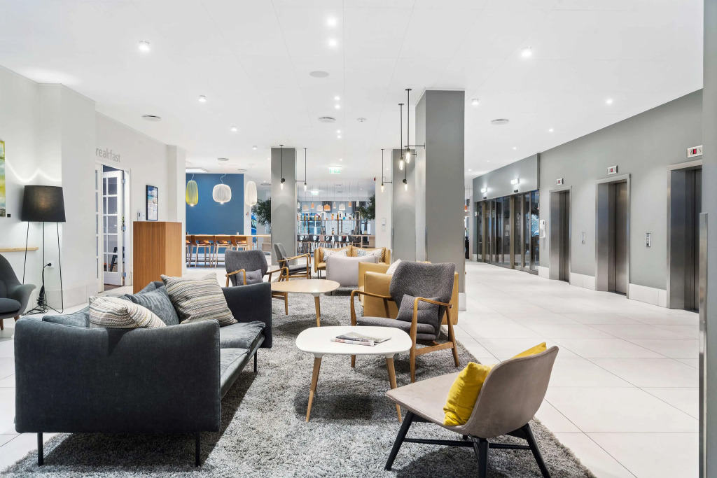 Best Western Plus Airport Hotel