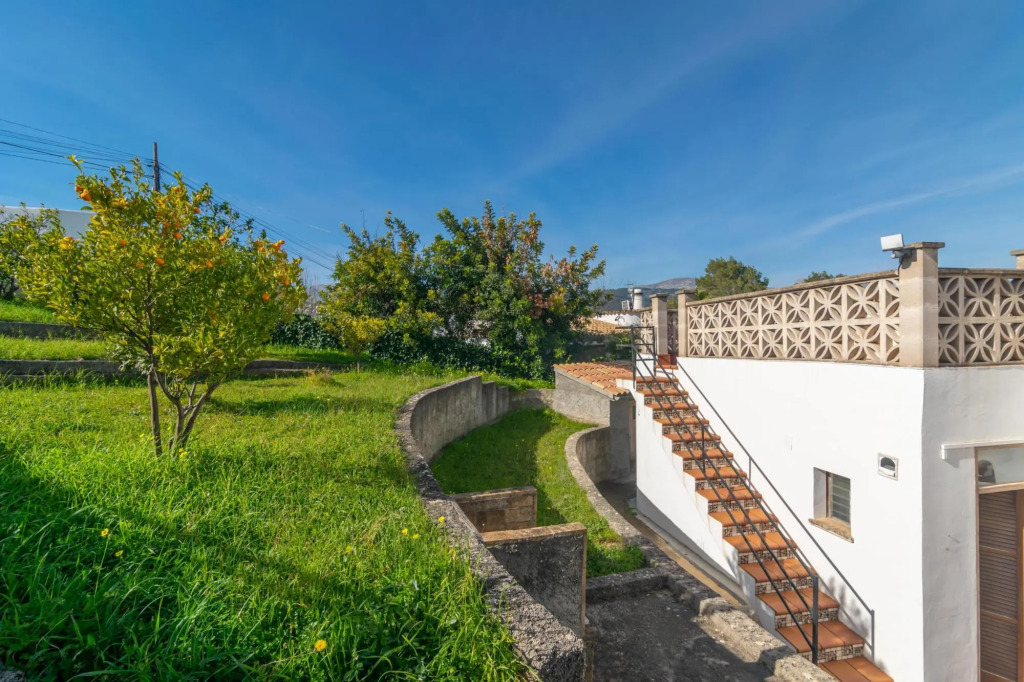 VILLA MANZA - Charming country house with terrace and garden. Free WIFI.