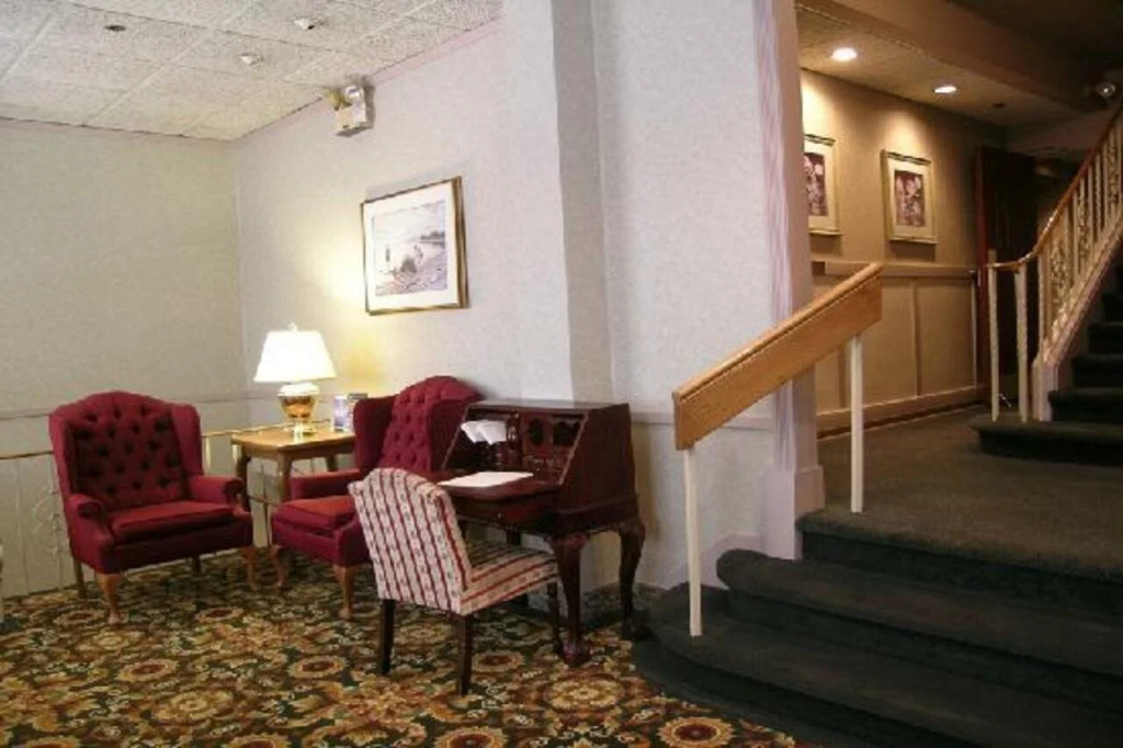 Kingston Hotel