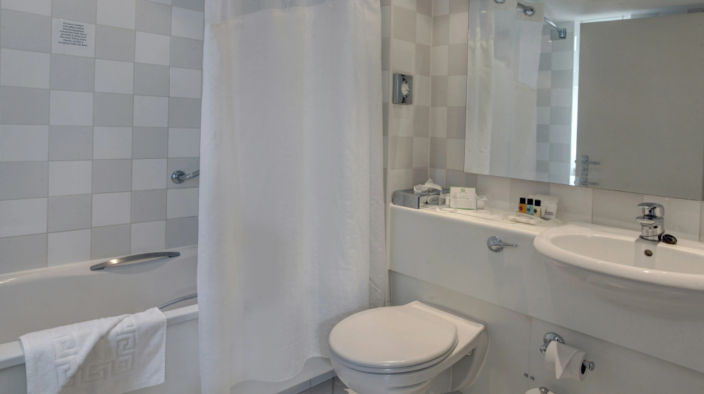 Holiday Inn Basingstoke by IHG